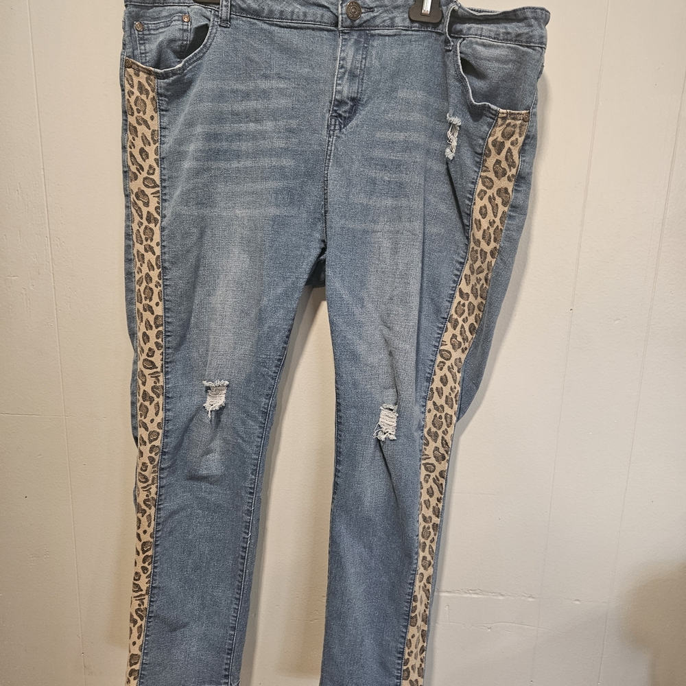 Southern Stitch Boutique Jeans with Leopard Print XXL